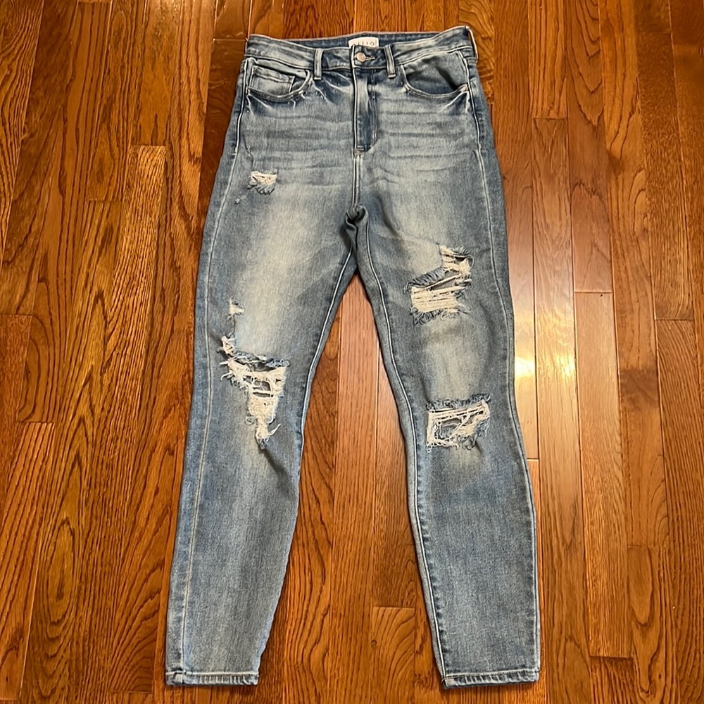 Cello Size 9 High Rise Straight distressed Jeans